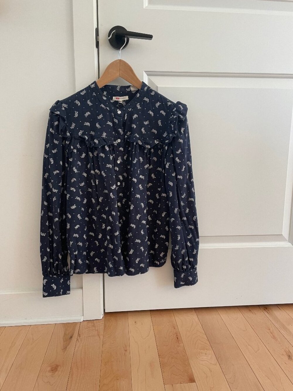 Levis blouse - Picture 2 of 7